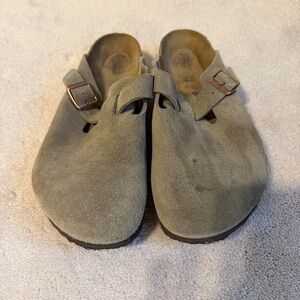 Birkenstock Boston Clogs in Taupe Suede Sz 40